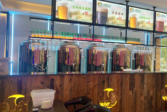 小型釀酒設備應該怎么清洗？
